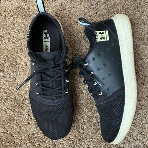 Under Armour Womens Charged 24/7 Black Low Leather Shoes Sneakers Size 9.5